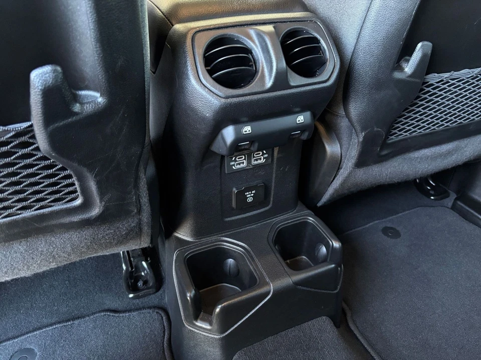 2026 Jeep JL Wrangler - Image 23 of 31