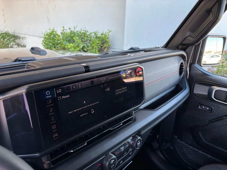 2026 Jeep JL Wrangler - Image 21 of 31