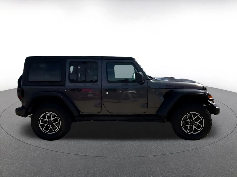 2026 Jeep JL Wrangler - Image 17 of 31