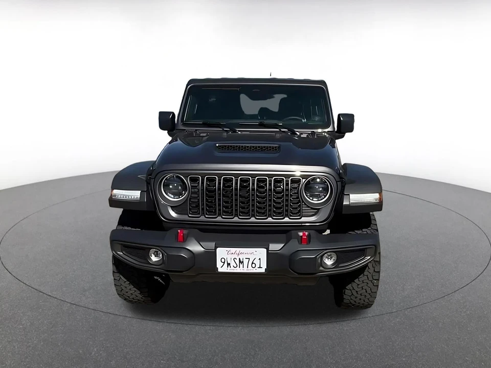 2026 Jeep JL Wrangler - Image 3 of 31