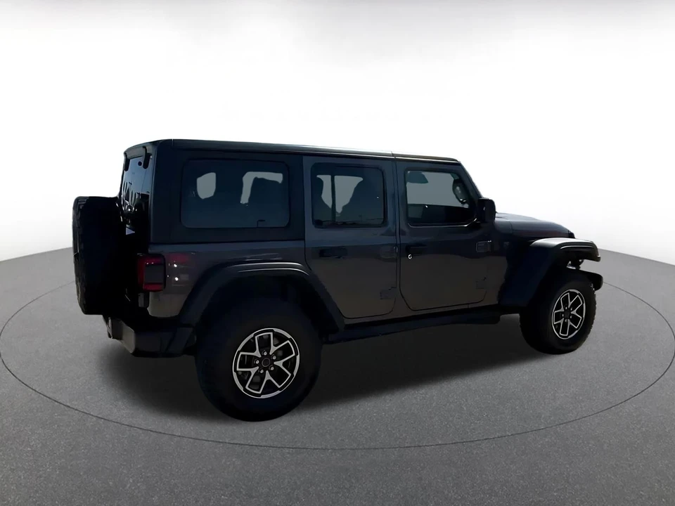 2026 Jeep JL Wrangler - Image 14 of 31