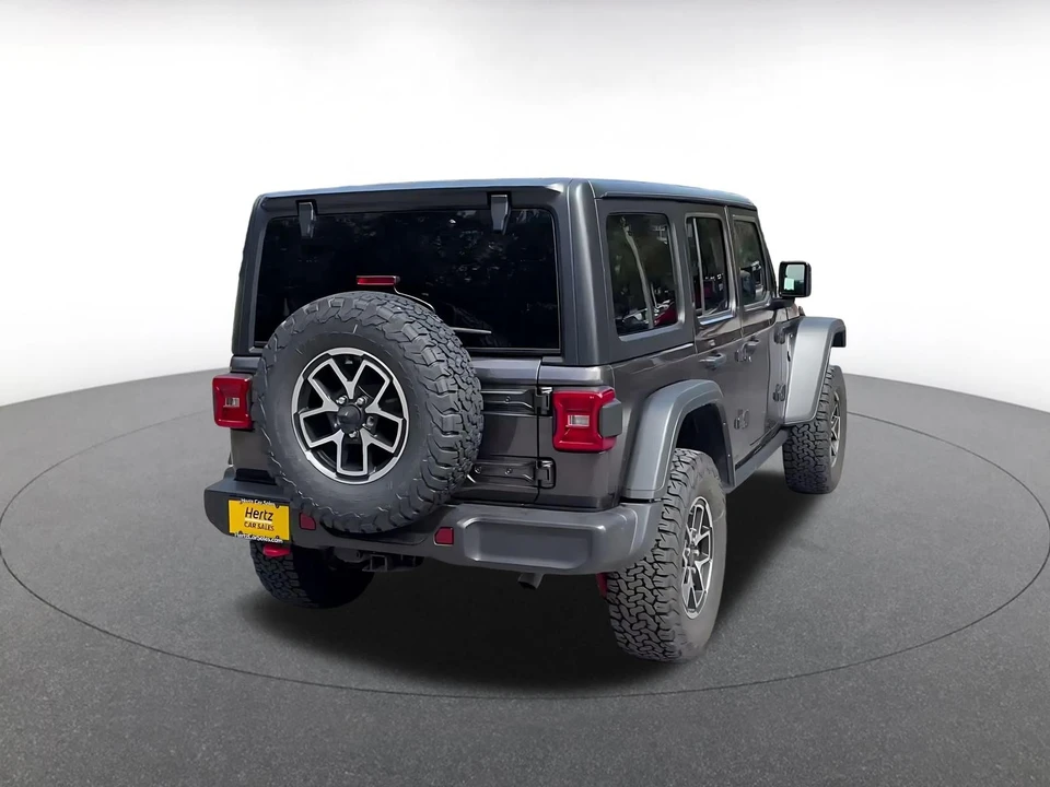 2026 Jeep JL Wrangler - Image 15 of 31
