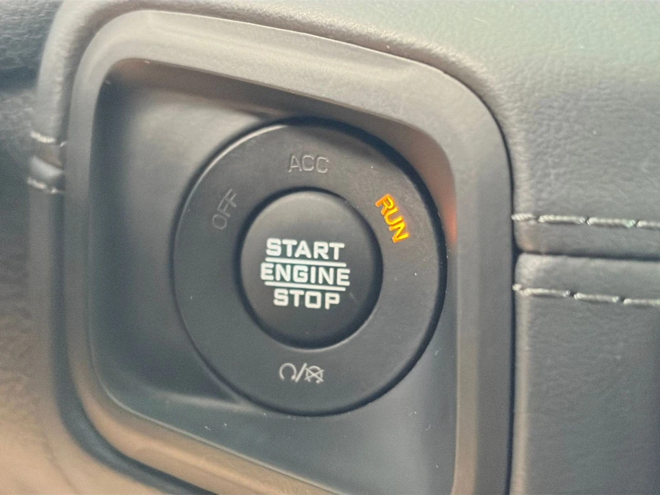 2026 Jeep JL Wrangler - Image 21 of 31