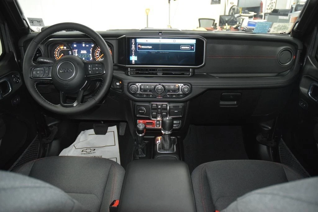 2026 Jeep JL Wrangler - Image 31 of 31