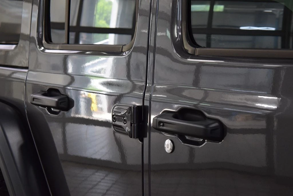 2026 Jeep JL Wrangler - Image 24 of 31