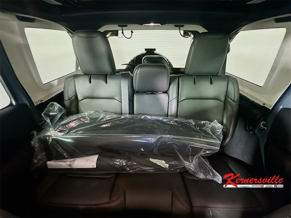 2026 Jeep JL Wrangler - Image 10 of 21