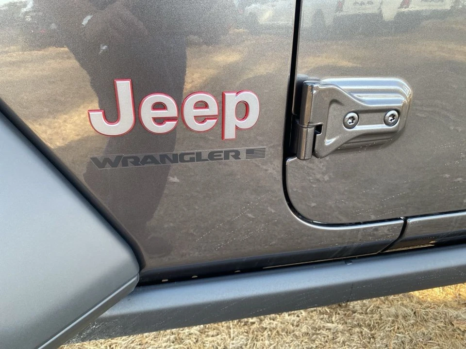 2026 Jeep JL Wrangler - Image 11 of 12