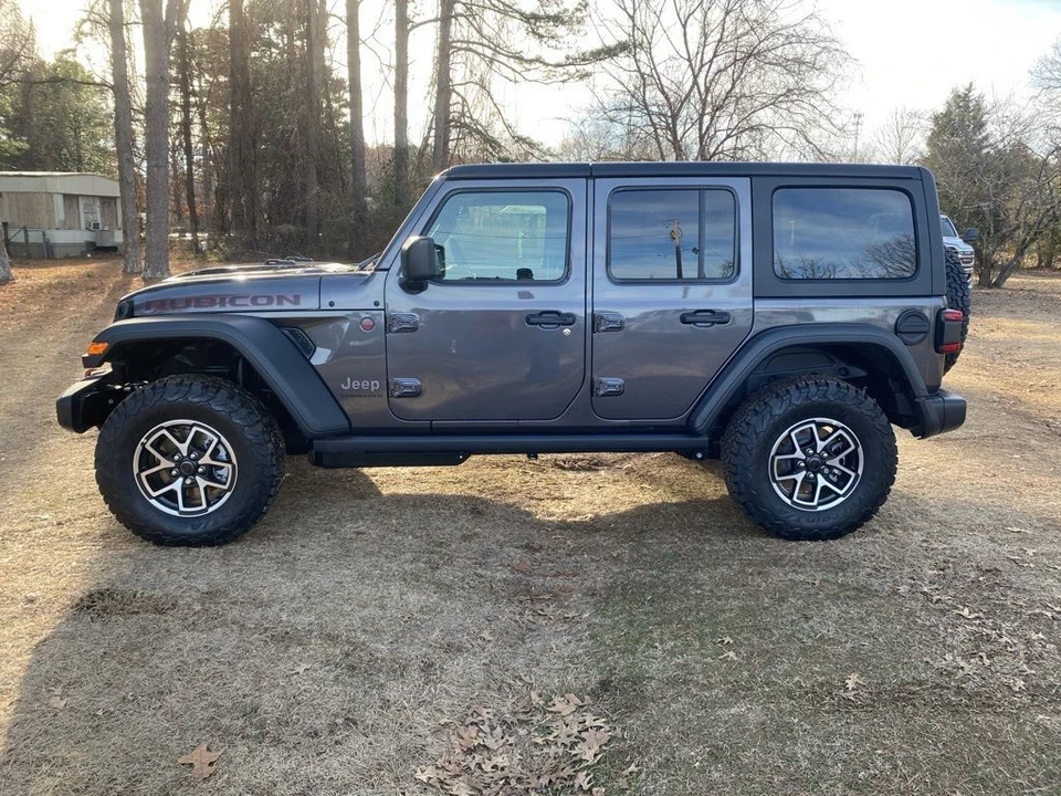 2026 Jeep JL Wrangler - Image 8 of 12