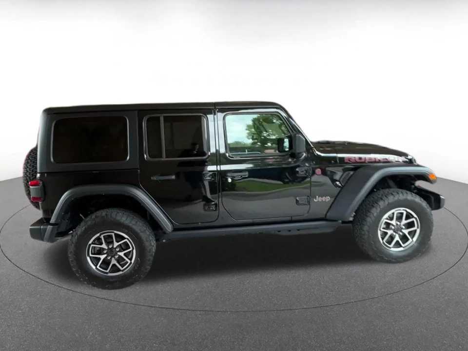 2026 Jeep JL Wrangler - Image 17 of 31