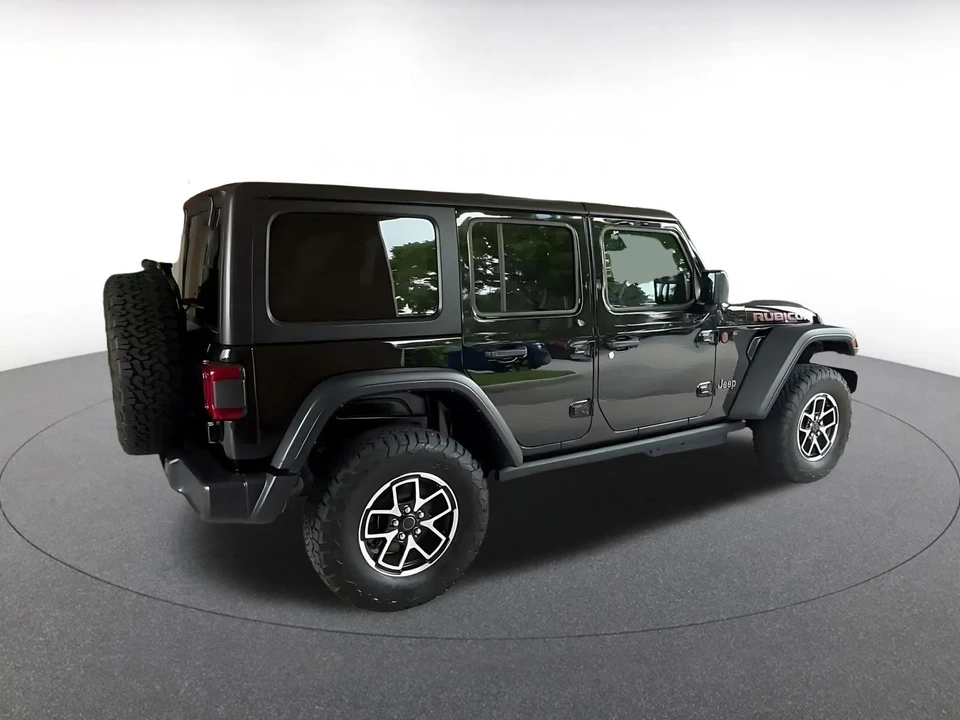 2026 Jeep JL Wrangler - Image 14 of 31