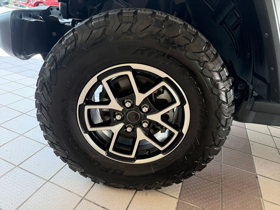 2026 Jeep JL Wrangler - Image 26 of 31