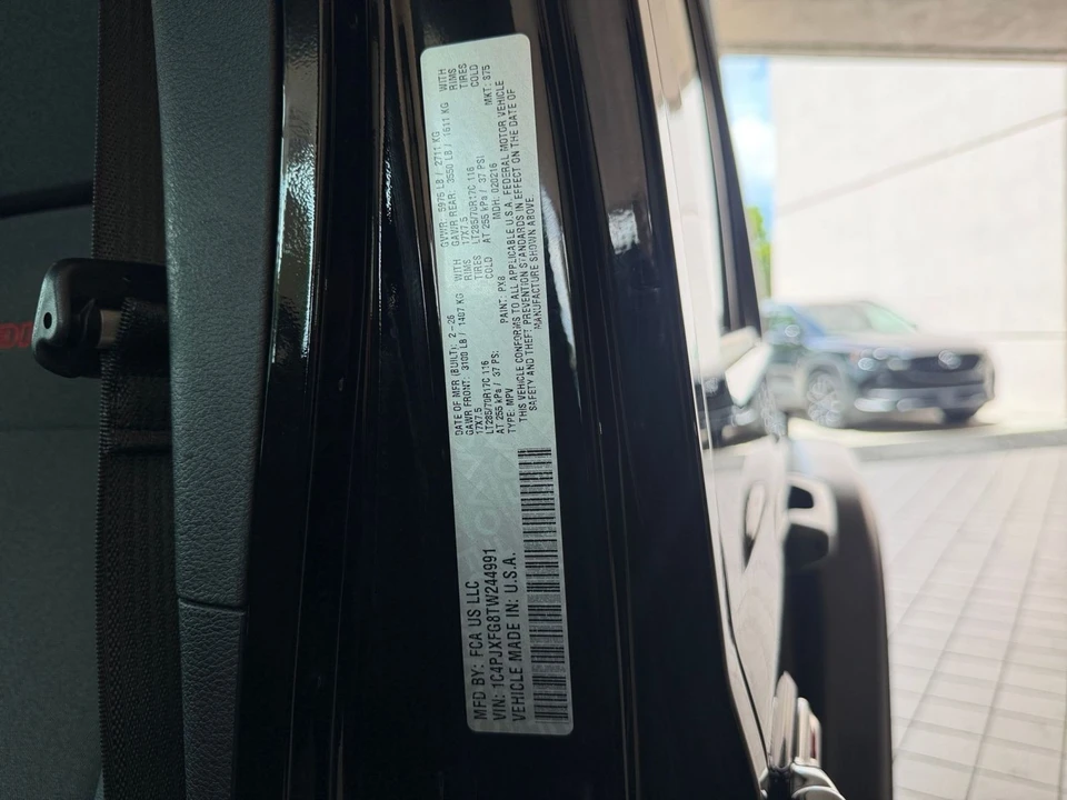 2026 Jeep JL Wrangler - Image 24 of 31