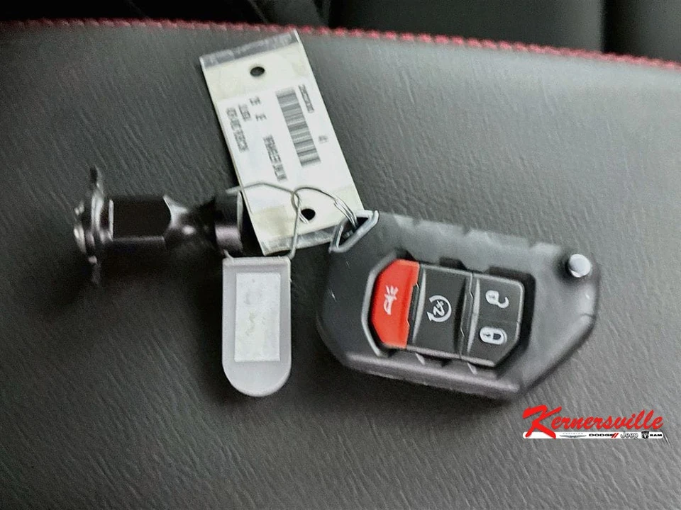 2026 Jeep JL Wrangler - Image 19 of 22