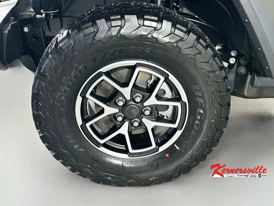 2026 Jeep JL Wrangler - Image 16 of 22