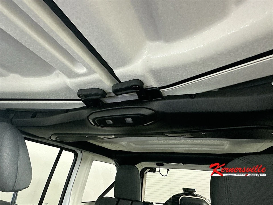 2026 Jeep JL Wrangler - Image 14 of 21