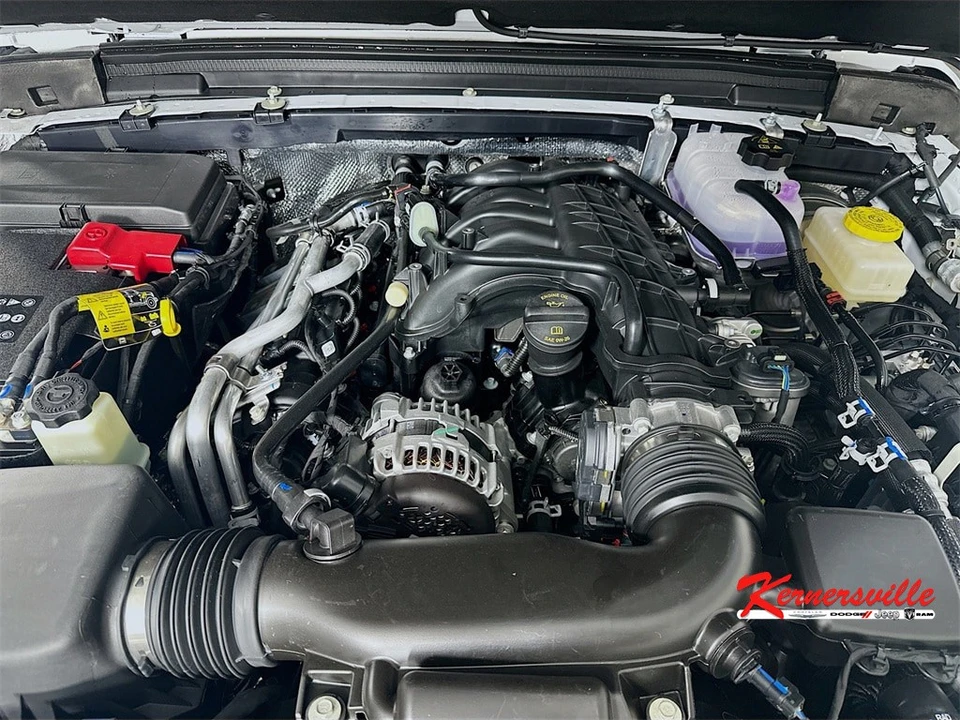 2026 Jeep JL Wrangler - Image 18 of 21