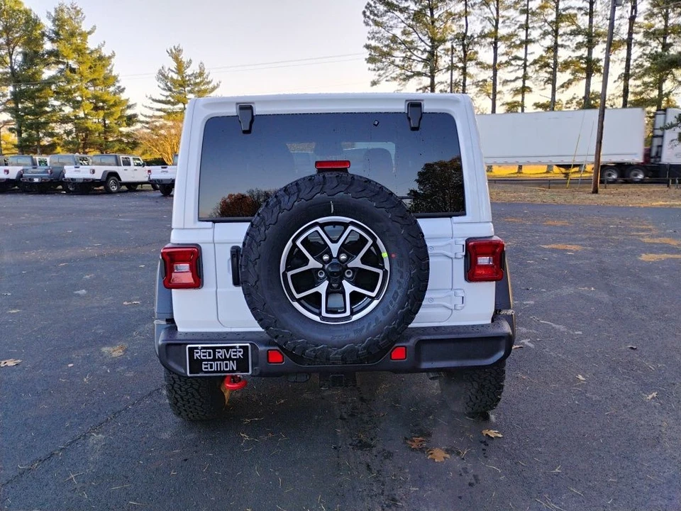 2026 Jeep JL Wrangler - Image 6 of 12