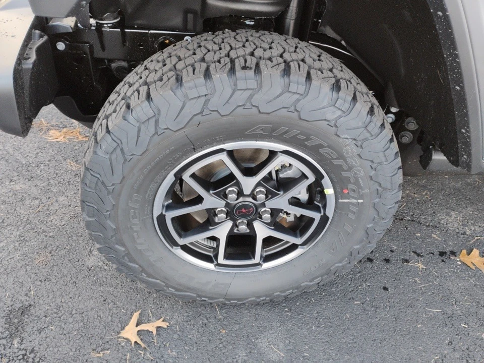 2026 Jeep JL Wrangler - Image 9 of 12