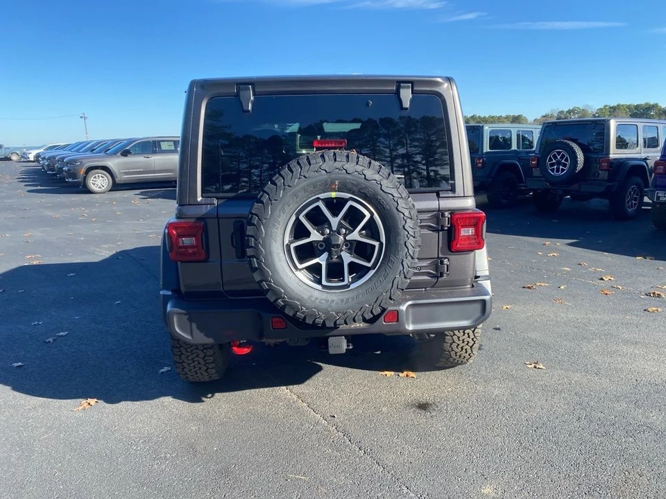 2026 Jeep JL Wrangler - Image 6 of 12