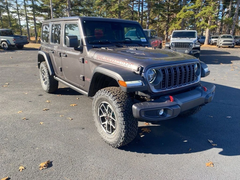 2026 Jeep JL Wrangler - Image 3 of 12