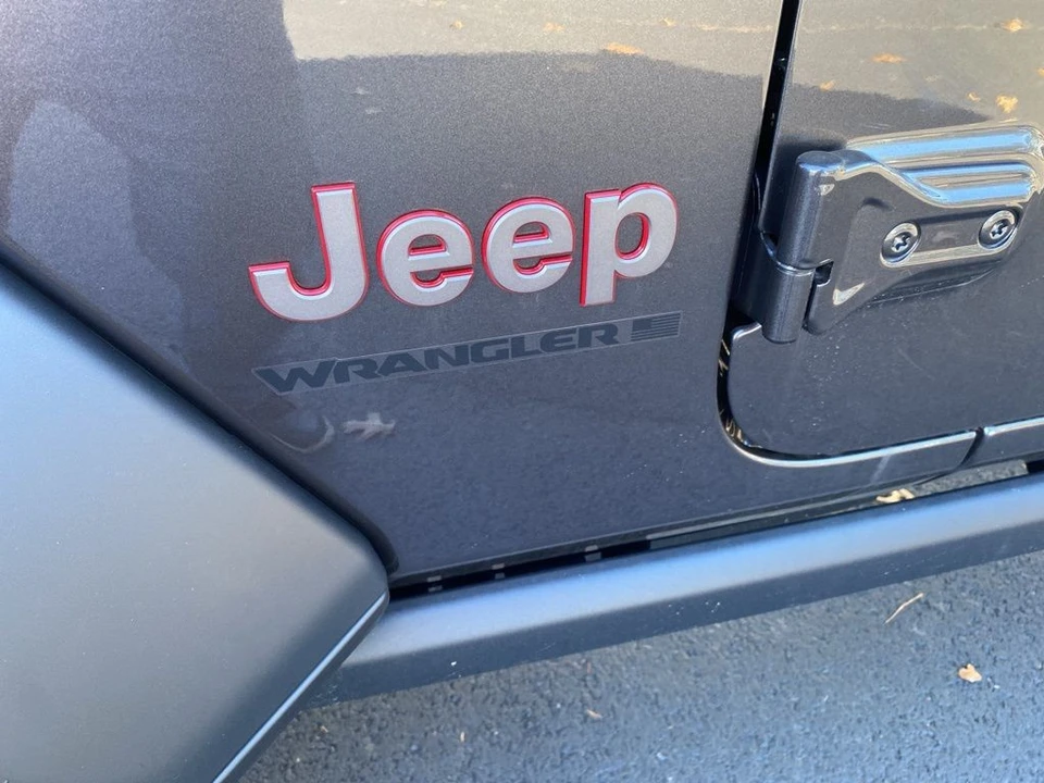 2026 Jeep JL Wrangler - Image 11 of 12