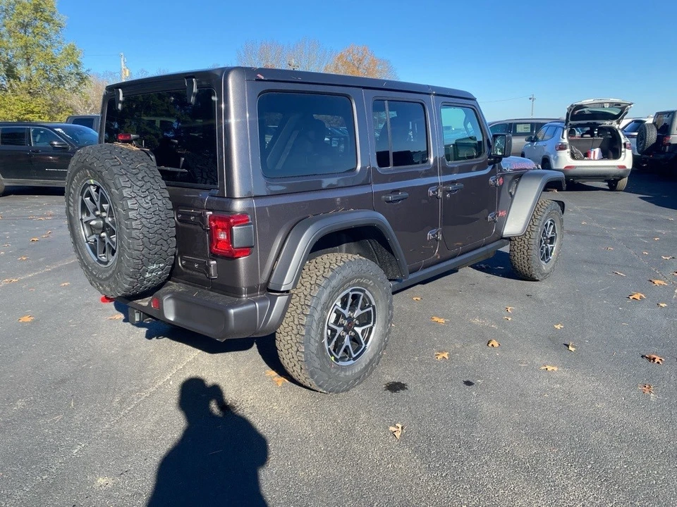 2026 Jeep JL Wrangler - Image 5 of 12