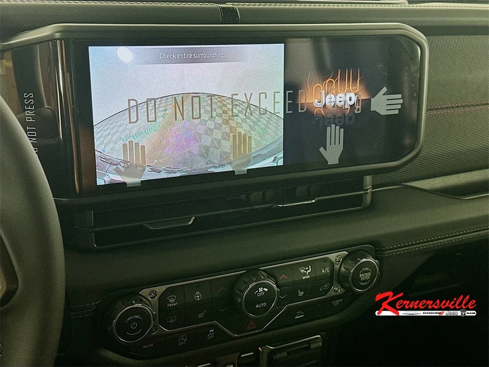 2026 Jeep JL Wrangler - Image 15 of 21