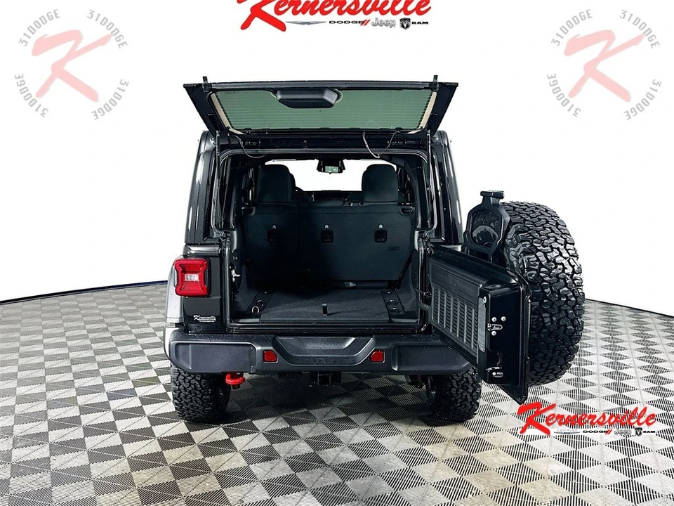 2026 Jeep JL Wrangler - Image 17 of 21