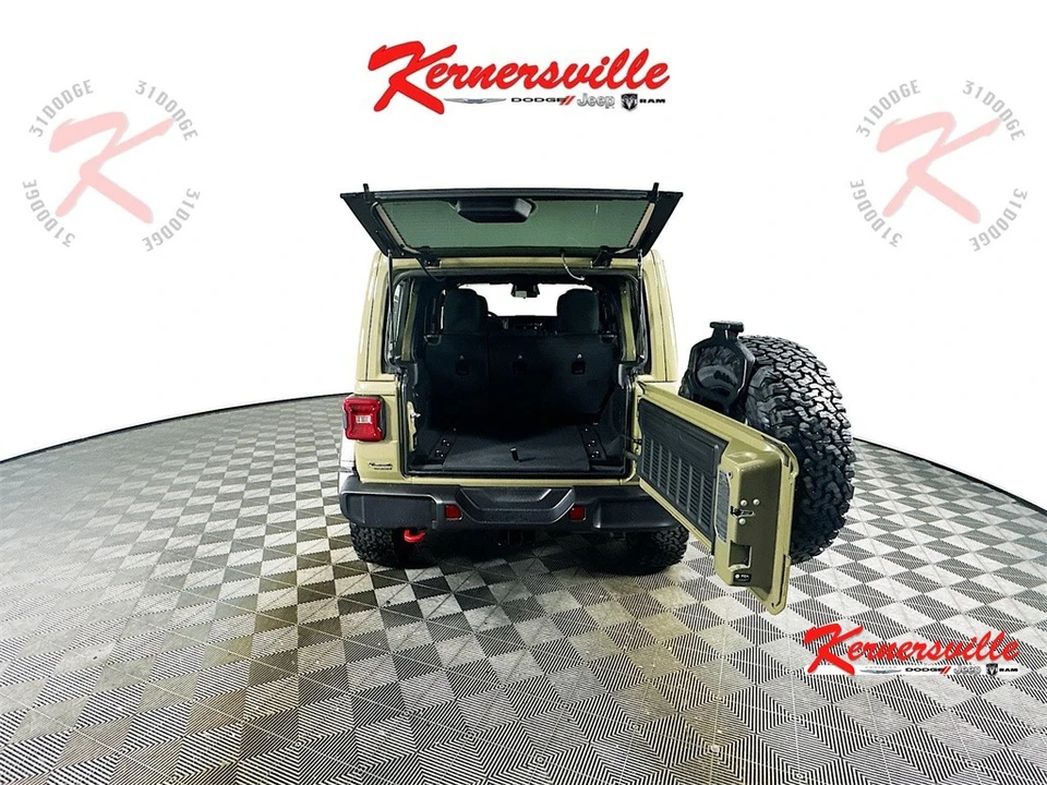2026 Jeep JL Wrangler - Image 16 of 21