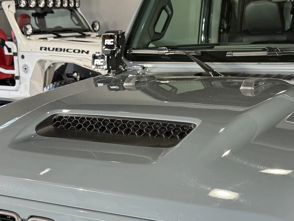 2026 Jeep JL Wrangler - Image 5 of 31