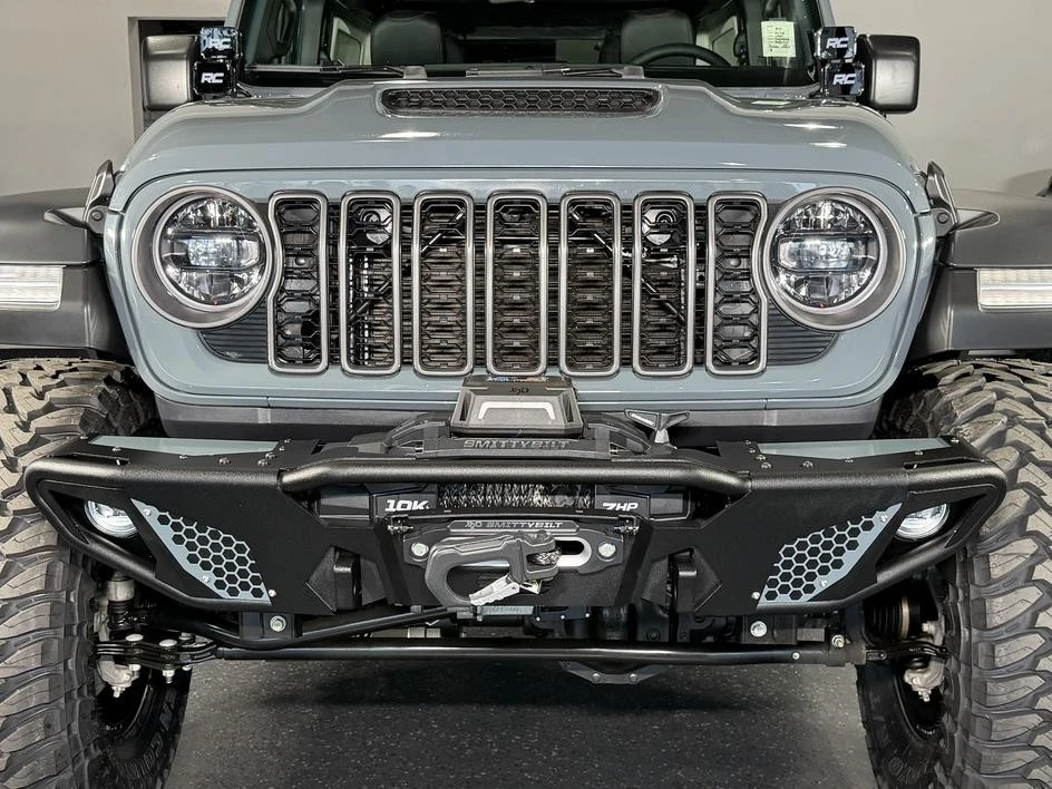 2026 Jeep JL Wrangler - Image 4 of 31
