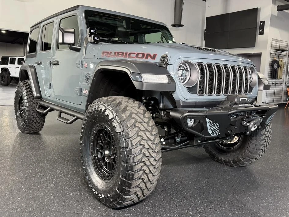 2026 Jeep JL Wrangler - Image 2 of 31