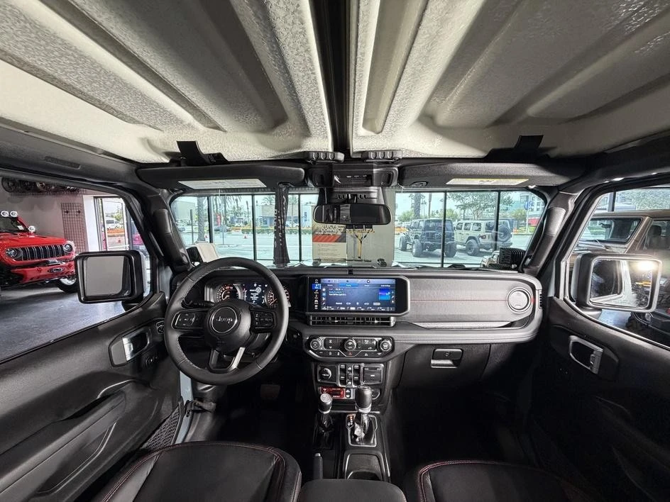 2026 Jeep JL Wrangler - Image 22 of 31