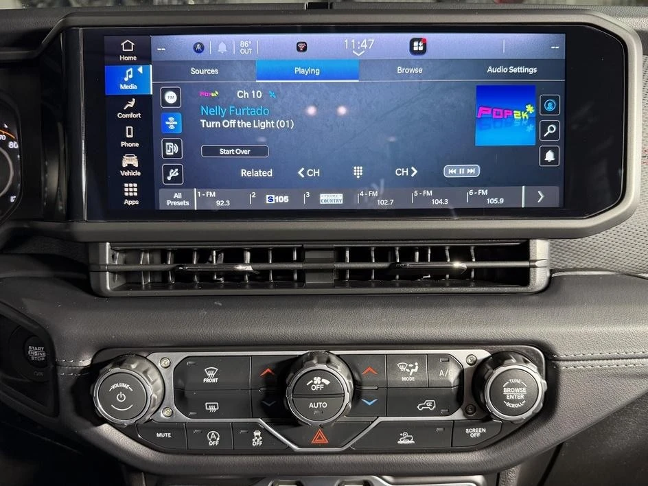 2026 Jeep JL Wrangler - Image 23 of 31