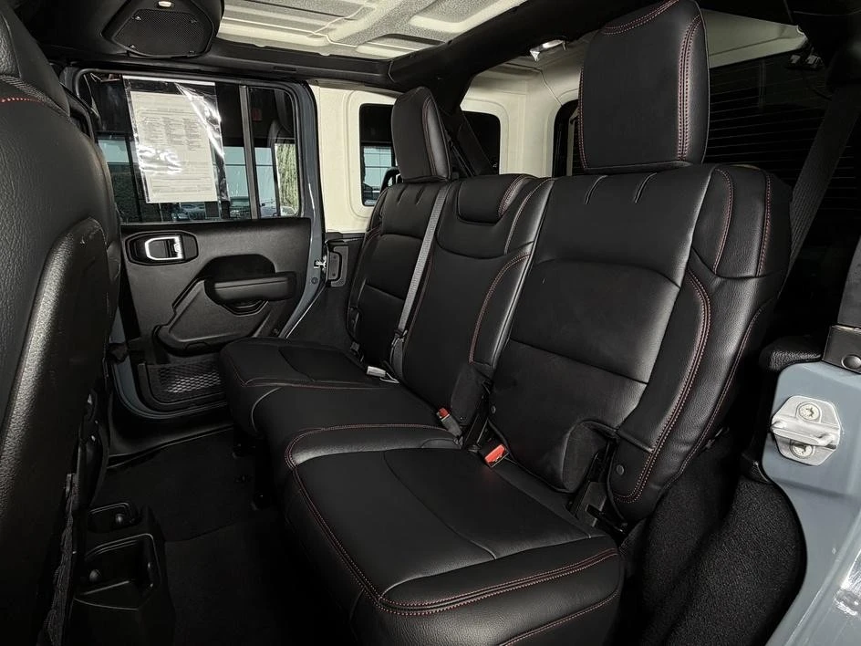 2026 Jeep JL Wrangler - Image 19 of 31