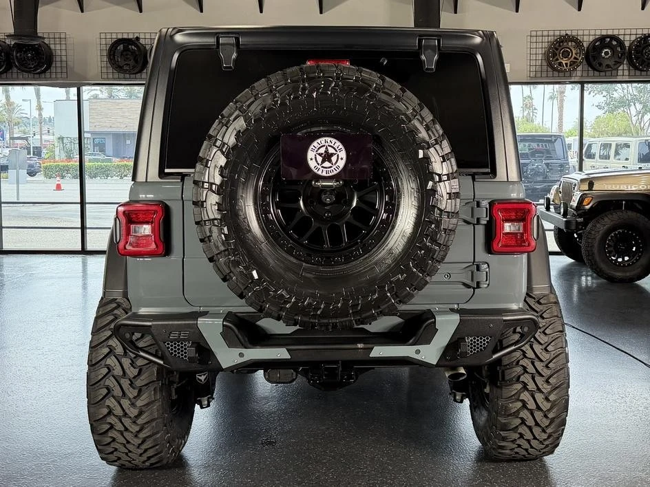 2026 Jeep JL Wrangler - Image 13 of 31