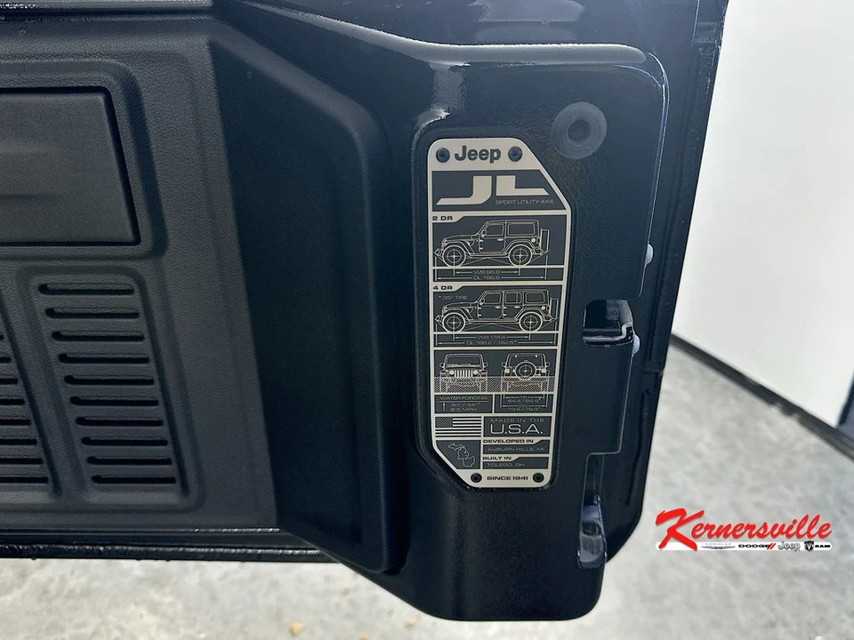 2026 Jeep JL Wrangler - Image 21 of 22