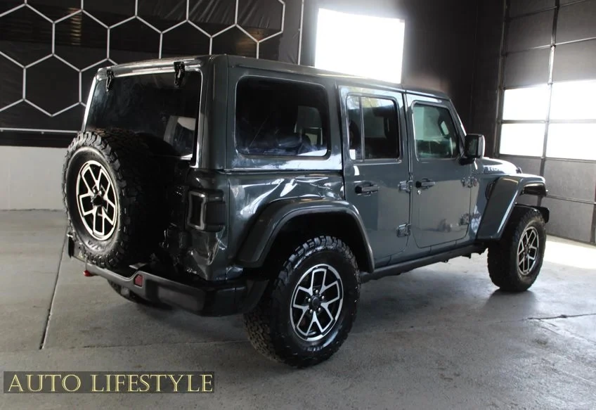 2026 Jeep JL Wrangler - Image 9 of 21