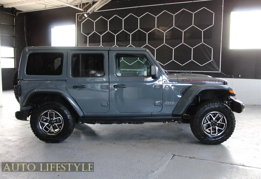 2026 Jeep JL Wrangler - Image 11 of 21