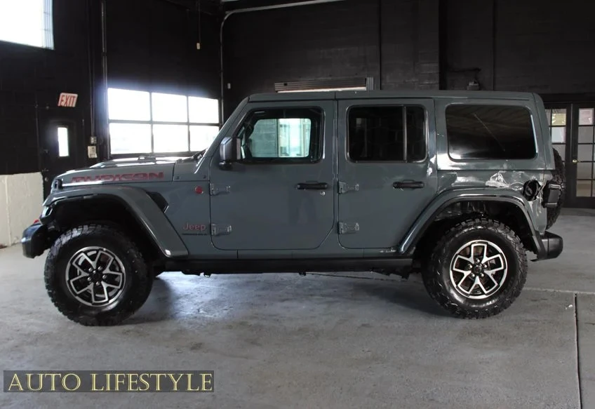 2026 Jeep JL Wrangler - Image 10 of 21