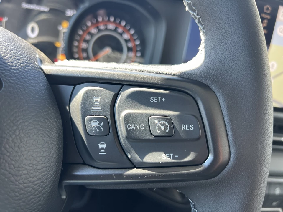 2026 Jeep JL Wrangler - Image 23 of 28