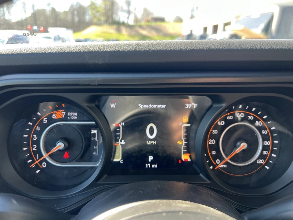 2026 Jeep JL Wrangler - Image 25 of 28