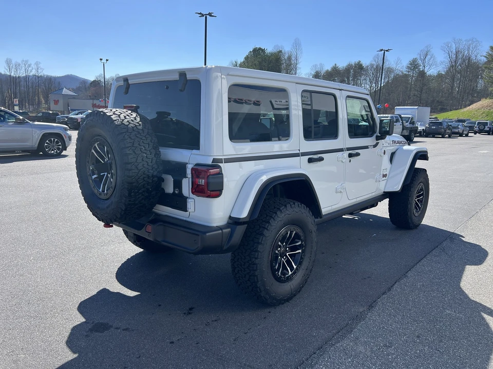 2026 Jeep JL Wrangler - Image 3 of 28