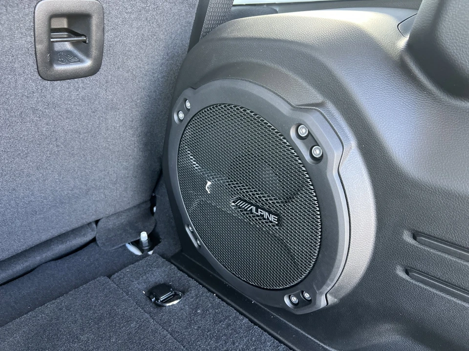 2026 Jeep JL Wrangler - Image 10 of 28