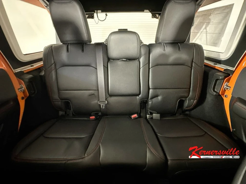 2026 Jeep JL Wrangler - Image 10 of 22