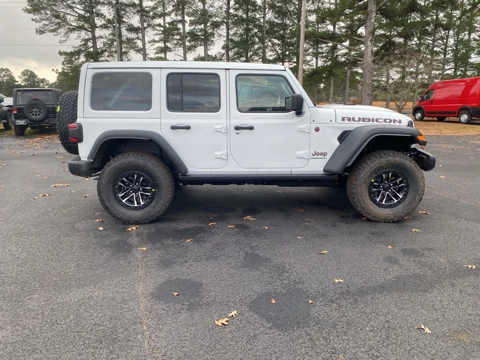 2026 Jeep JL Wrangler - Image 4 of 12