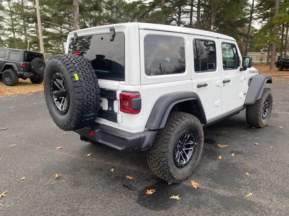 2026 Jeep JL Wrangler - Image 5 of 12