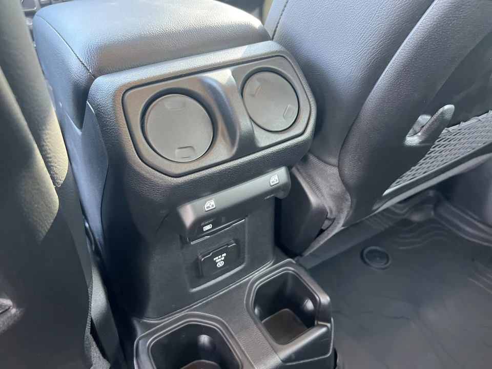 2026 Jeep JL Wrangler - Image 12 of 27