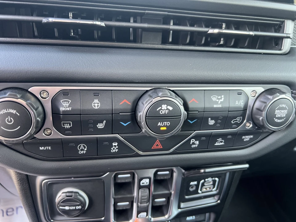 2026 Jeep JL Wrangler - Image 20 of 27