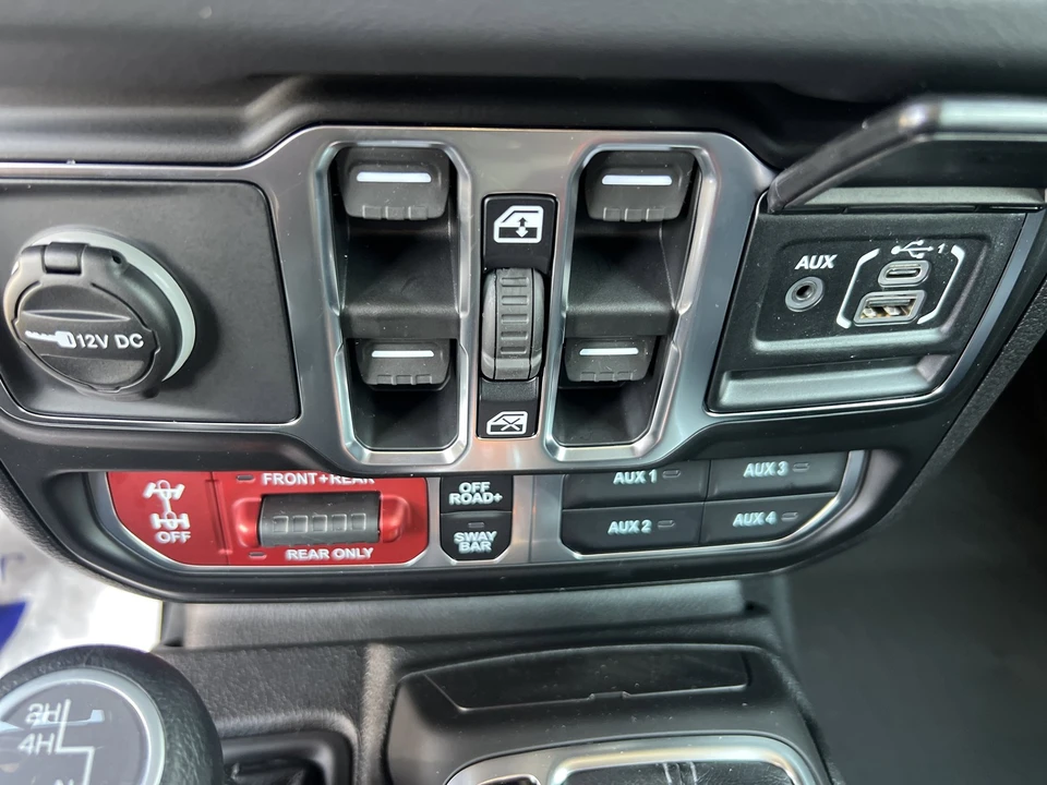 2026 Jeep JL Wrangler - Image 21 of 27